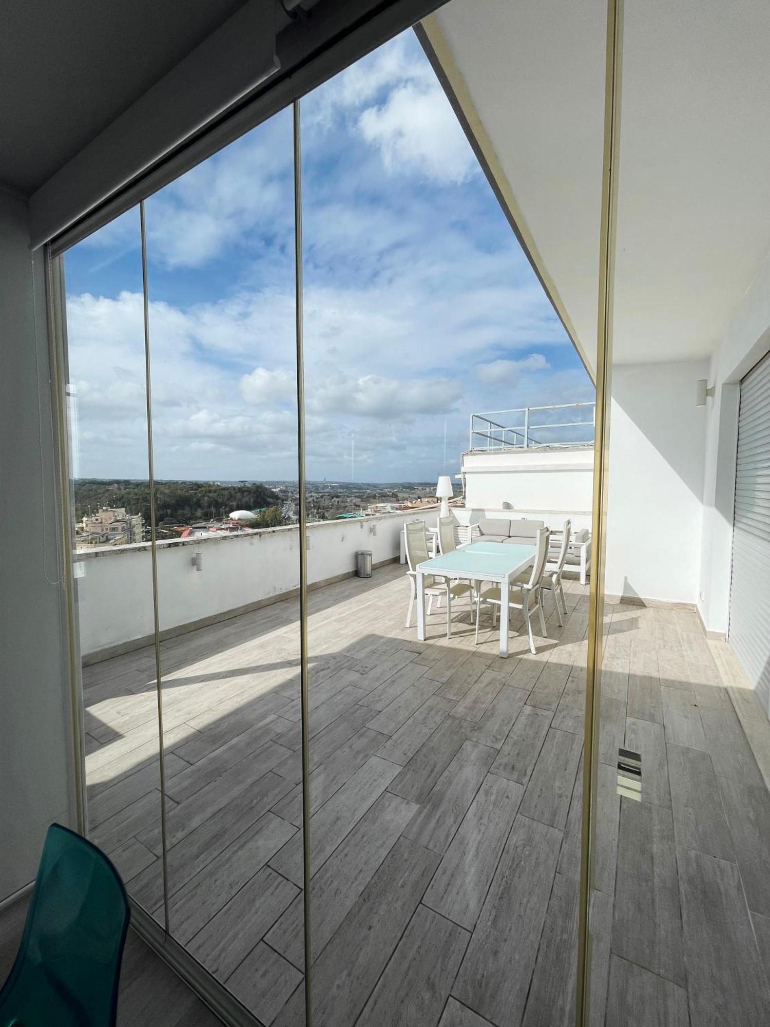 Penthouse With View Of Appartamento *